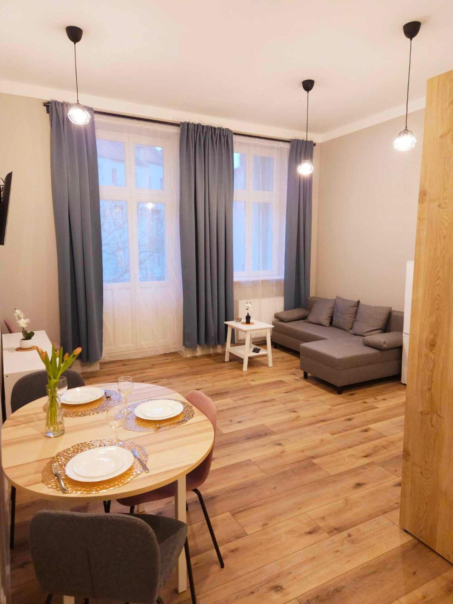 Justinrent 3 Leilighet Legnica Eksteriør bilde