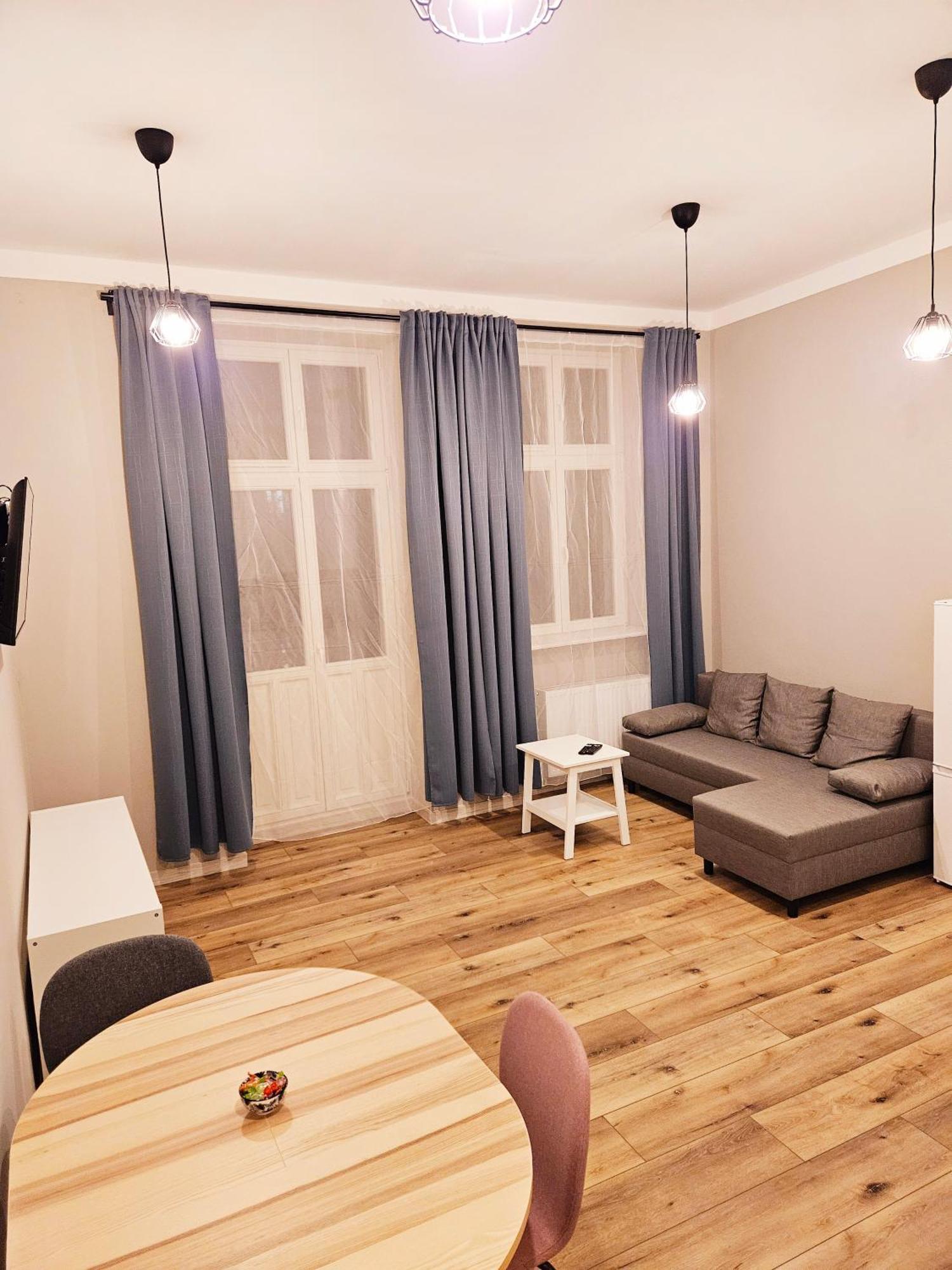 Justinrent 3 Leilighet Legnica Eksteriør bilde